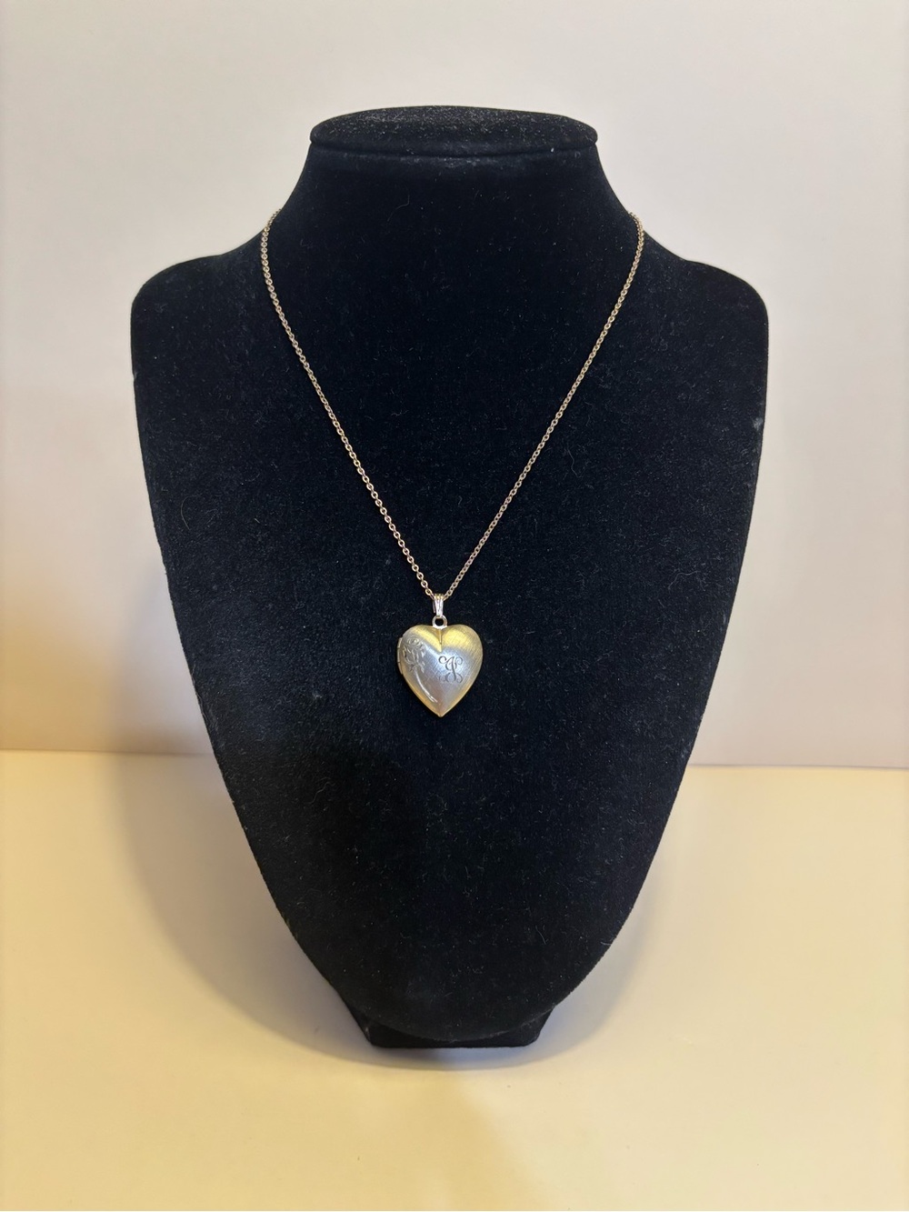 Sarah Coventry Gold-Tone Heart Locket Necklace 14”+2”